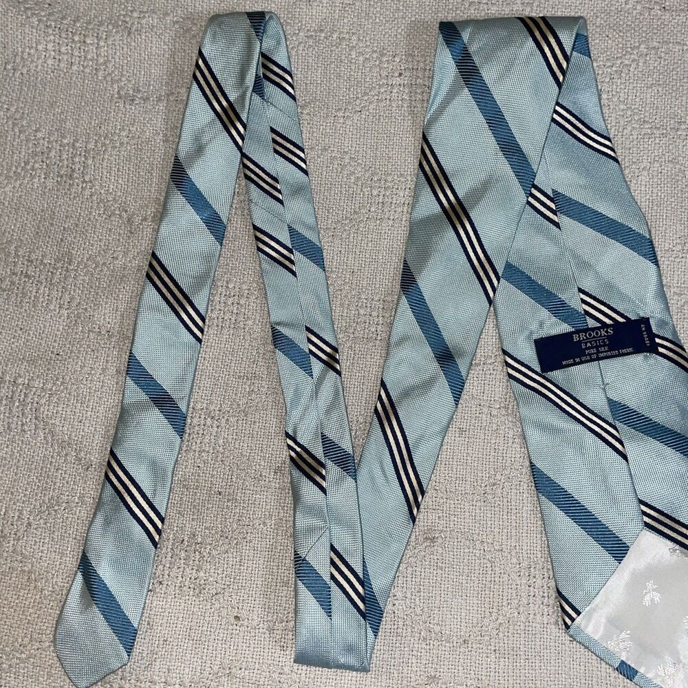 Brooks Basics Mens Dress Tie Size 56” 3.75” Blue Repp Silk Business Formal - Picture 11 of 12